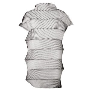 pleated short sleeved shirt