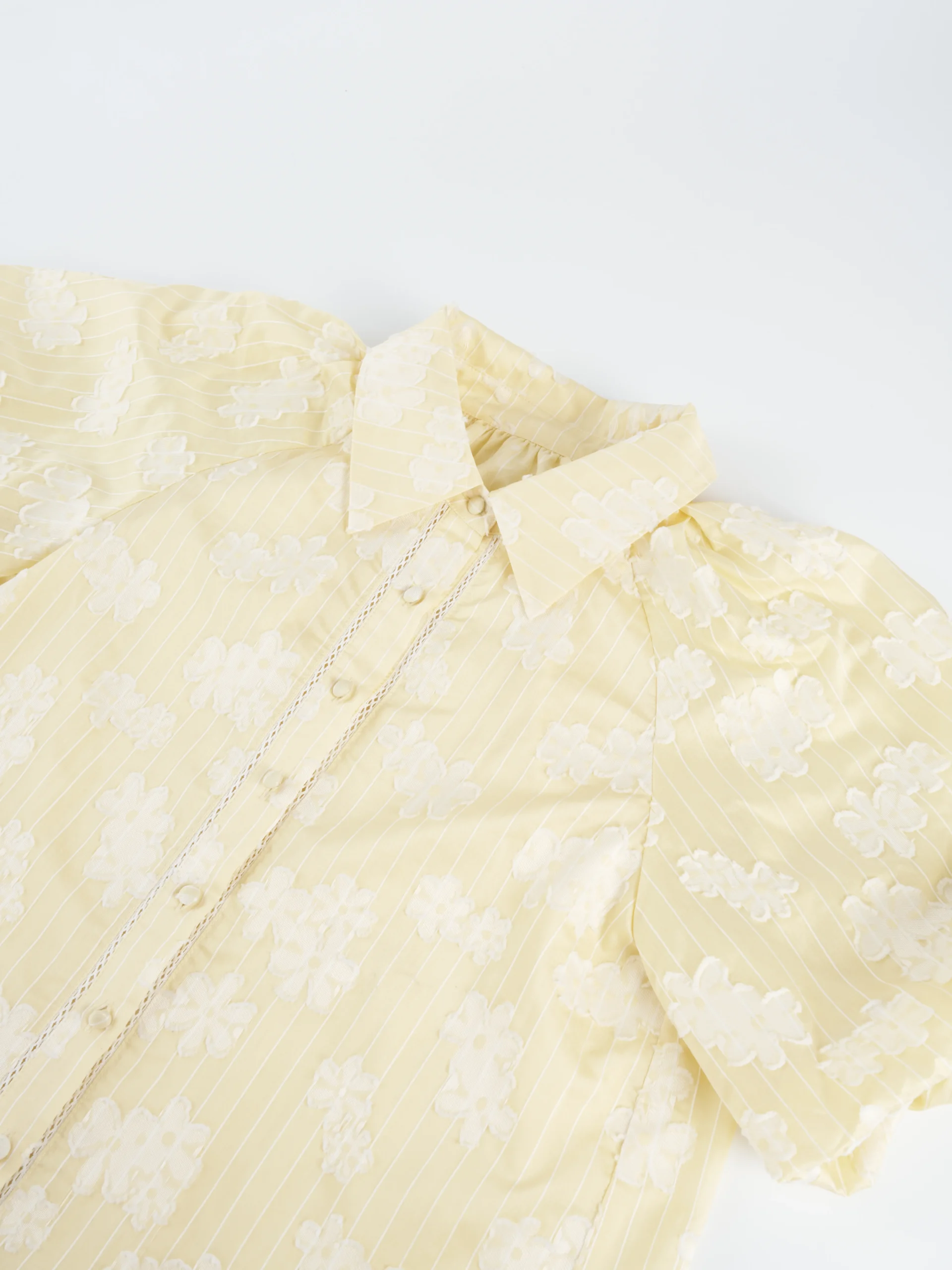 Floral Jacquard Puff Sleeve Blouse