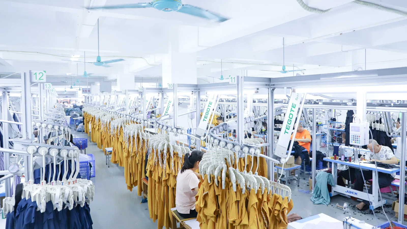Shengfu garment factory hanging sewing production line