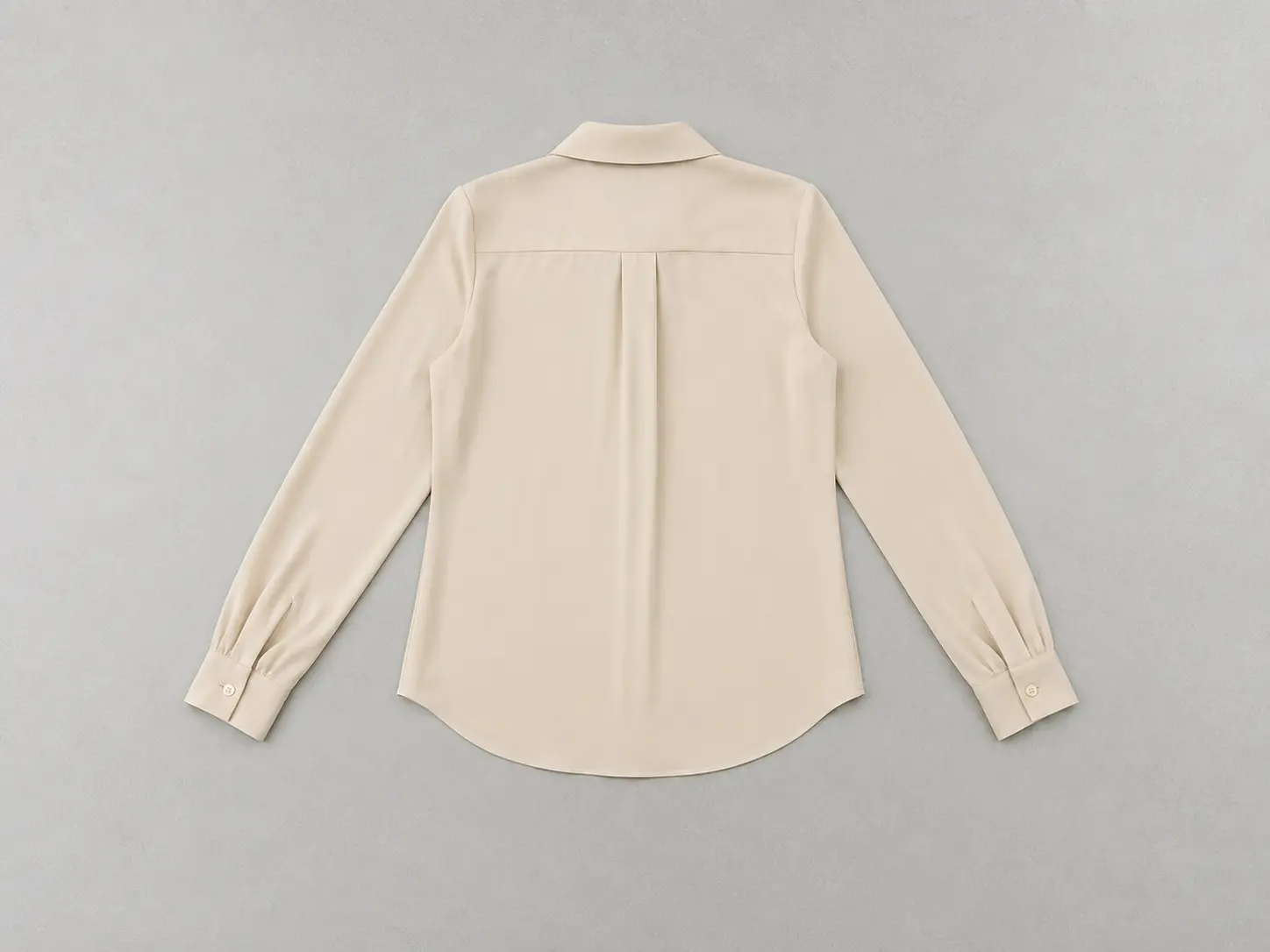 Lay the garment flat on a smooth table 2