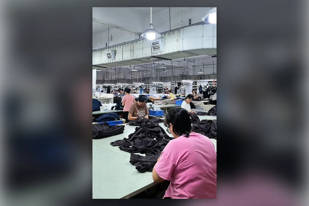 Shengfu womenswear production floor used to plan garment quotations and bulk orders